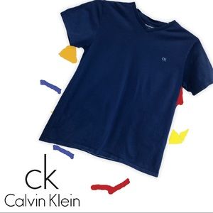 NWOT CALVIN KLEIN Boy's T-shirt